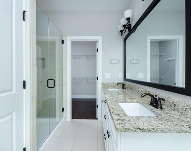 1265 Linden Court Ne - Photo Thumbnail 10