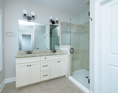 1265 Linden Court Ne - Photo Thumbnail 14