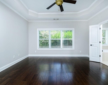 1265 Linden Court Ne - Photo Thumbnail 9
