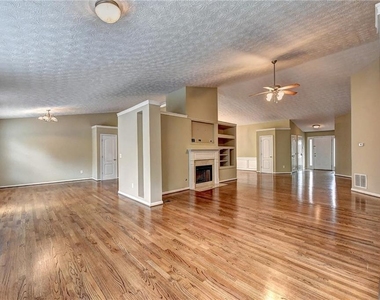 1481 Jami Hollow Way - Photo Thumbnail 4