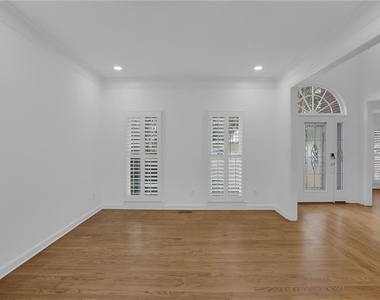 235 Ashebourne Trail - Photo Thumbnail 2