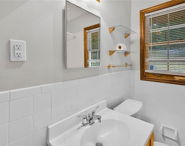 1857 Fern Creek Lane Ne - Photo Thumbnail 24