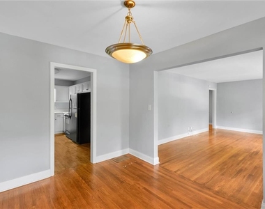 1857 Fern Creek Lane Ne - Photo Thumbnail 2