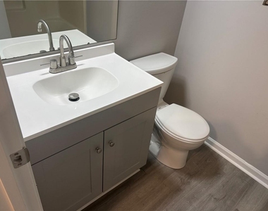 160 Chesapeake Drive - Photo Thumbnail 17
