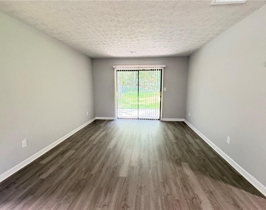 160 Chesapeake Drive - Photo Thumbnail 9