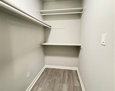 160 Chesapeake Drive - Photo Thumbnail 20