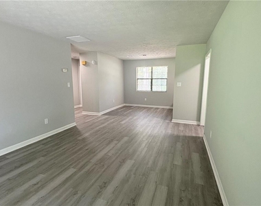 160 Chesapeake Drive - Photo Thumbnail 10