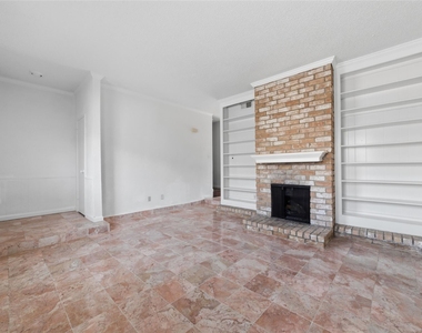 7700 Creekbend Drive - Photo Thumbnail 6