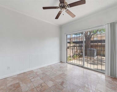 7700 Creekbend Drive - Photo Thumbnail 9