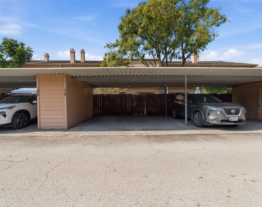 7700 Creekbend Drive - Photo Thumbnail 23