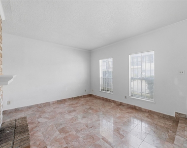 7700 Creekbend Drive - Photo Thumbnail 3