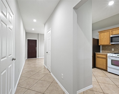 17215 Kobuk Valley Circle - Photo Thumbnail 4