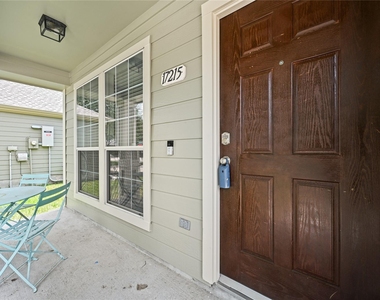 17215 Kobuk Valley Circle - Photo Thumbnail 2