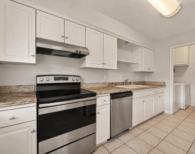 6404 Burgoyne Road - Photo Thumbnail 12