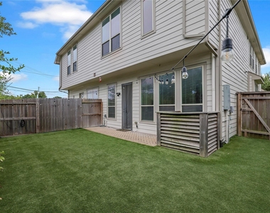 219 Club Crest Lane - Photo Thumbnail 30