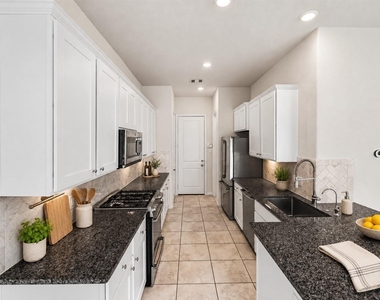 219 Club Crest Lane - Photo Thumbnail 9