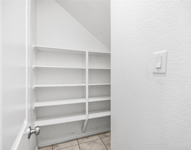219 Club Crest Lane - Photo Thumbnail 12