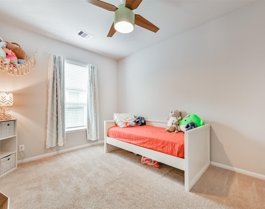6304 Firewood Drive - Photo Thumbnail 20