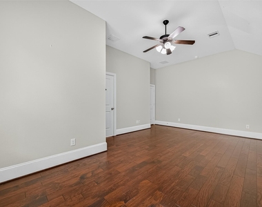 7023 Sanders Hill Lane - Photo Thumbnail 31