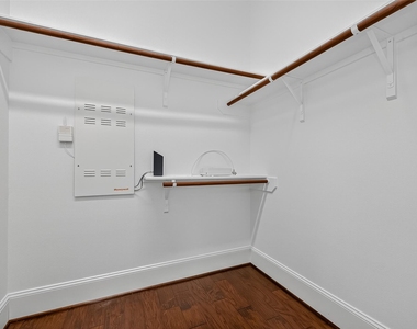 7023 Sanders Hill Lane - Photo Thumbnail 36
