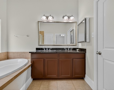 7023 Sanders Hill Lane - Photo Thumbnail 34