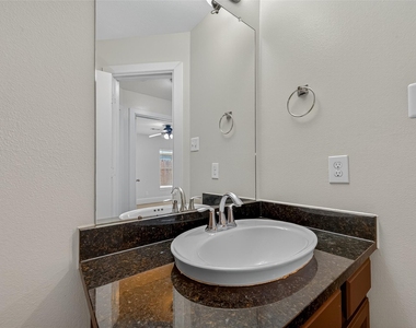 7023 Sanders Hill Lane - Photo Thumbnail 25