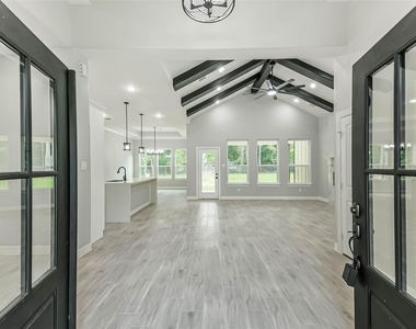 15998 Holly Street - Photo Thumbnail 4