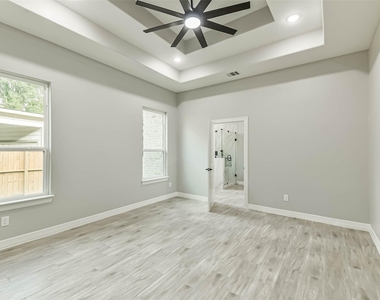 15998 Holly Street - Photo Thumbnail 28