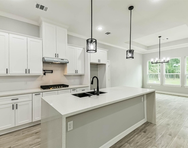 15998 Holly Street - Photo Thumbnail 14
