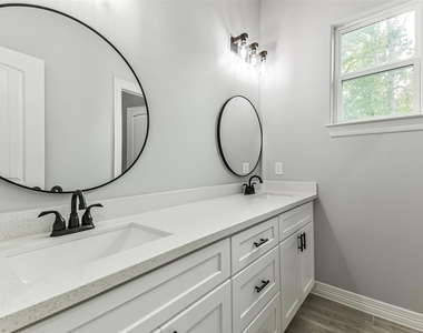 15998 Holly Street - Photo Thumbnail 24