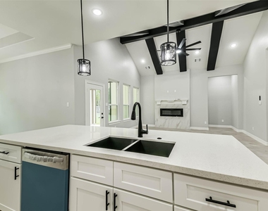 15998 Holly Street - Photo Thumbnail 13