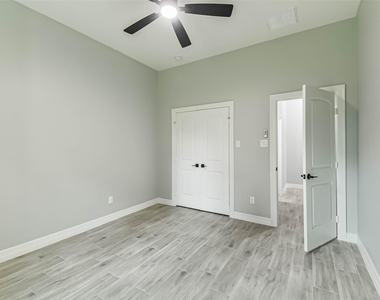 15998 Holly Street - Photo Thumbnail 23