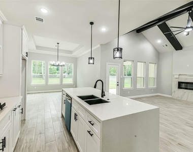 15998 Holly Street - Photo Thumbnail 11