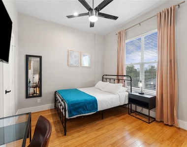 3802 Lovejoy Street - Photo Thumbnail 30