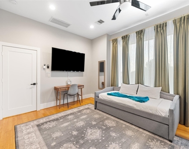 3802 Lovejoy Street - Photo Thumbnail 25