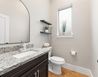 3802 Lovejoy Street - Photo Thumbnail 22