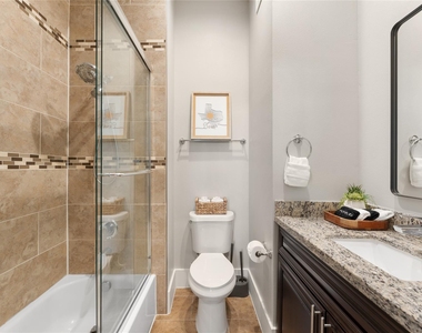3802 Lovejoy Street - Photo Thumbnail 32