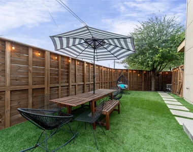 3802 Lovejoy Street - Photo Thumbnail 6