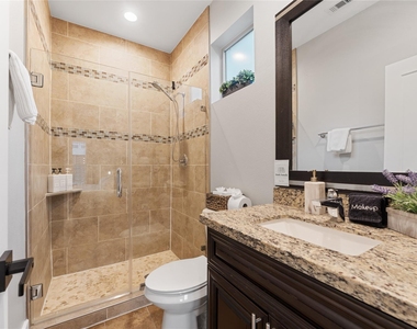 3802 Lovejoy Street - Photo Thumbnail 10