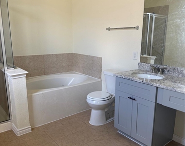 16531 Cheshire Grove Lane - Photo Thumbnail 7