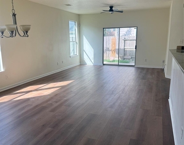 16531 Cheshire Grove Lane - Photo Thumbnail 2
