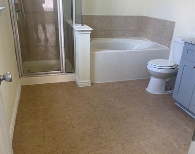 16531 Cheshire Grove Lane - Photo Thumbnail 6