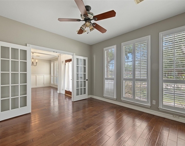 2422 Lansing Circle - Photo Thumbnail 3