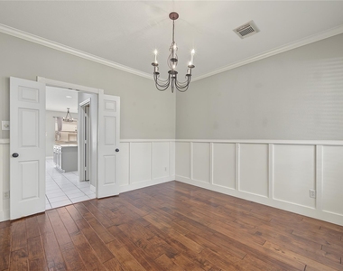 2422 Lansing Circle - Photo Thumbnail 7