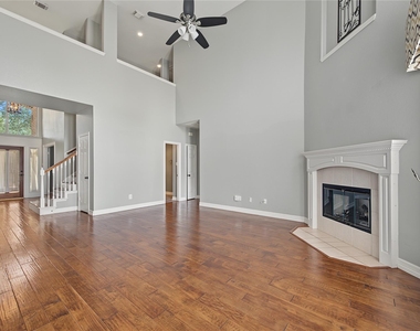 2422 Lansing Circle - Photo Thumbnail 11