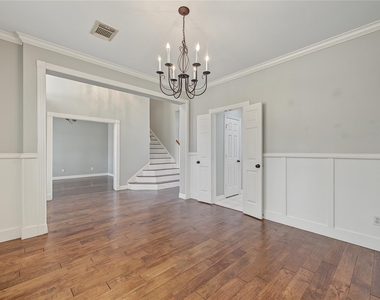 2422 Lansing Circle - Photo Thumbnail 8