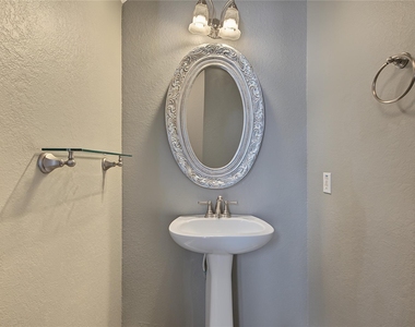 2422 Lansing Circle - Photo Thumbnail 20