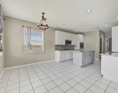 2422 Lansing Circle - Photo Thumbnail 13