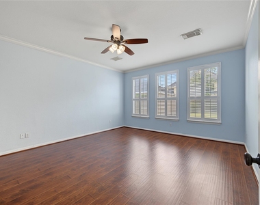2422 Lansing Circle - Photo Thumbnail 21