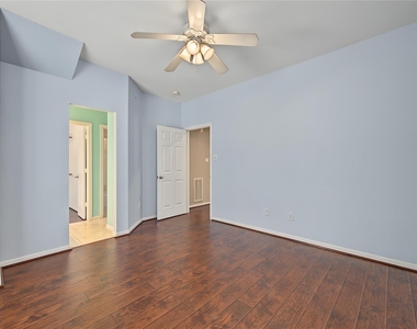 2422 Lansing Circle - Photo Thumbnail 31